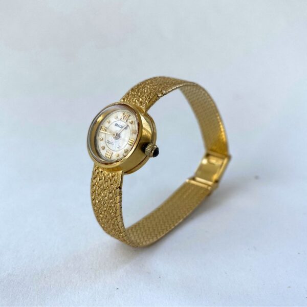 Timeless Antique AIWA Gold Watch 18kt with Textured Bracelet, Quartz Movement & Roman Numerals