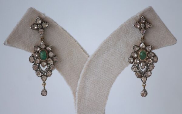 Victorian emerald and polki diamond pendant and drop earrings set - Image 3