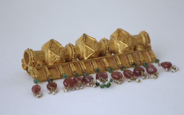 Vintage Gold Timiniya with Floral Motifs, Rubies, Emeralds & Precious Ruby Beads & Basra Pearls - Image 3