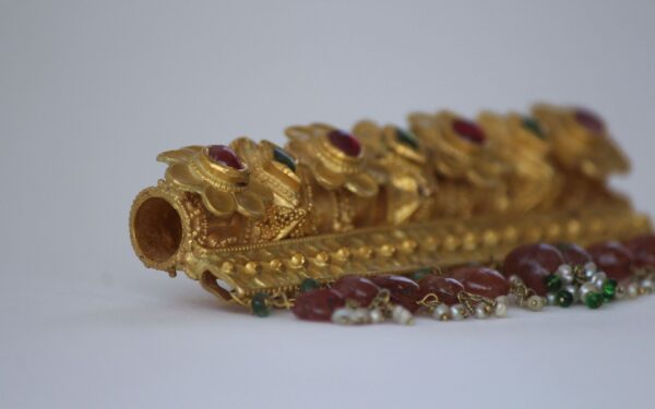 Vintage Gold Timiniya with Floral Motifs, Rubies, Emeralds & Precious Ruby Beads & Basra Pearls - Image 4