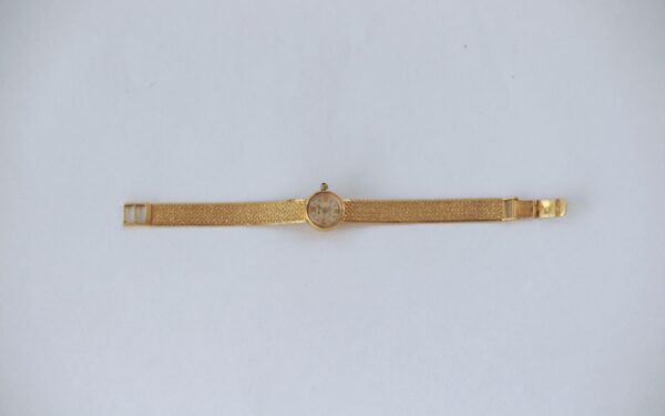 Timeless Antique AIWA Gold Watch 18kt with Textured Bracelet, Quartz Movement & Roman Numerals - Image 2