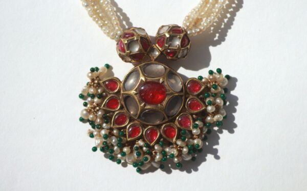 Elegant Multi-Strand Basra Pearl Necklace with Dodi Pendant, Rubies, Emeralds & Tourmaline Gemstones from Gujarat - Image 2