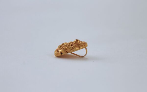 Antique gold Lakshmi pendant - Image 4