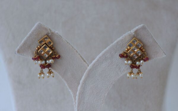Vintage Necklace and Earrings With Kundan Stones Stringed In Ruby Beads and Natural pearls - Image 5