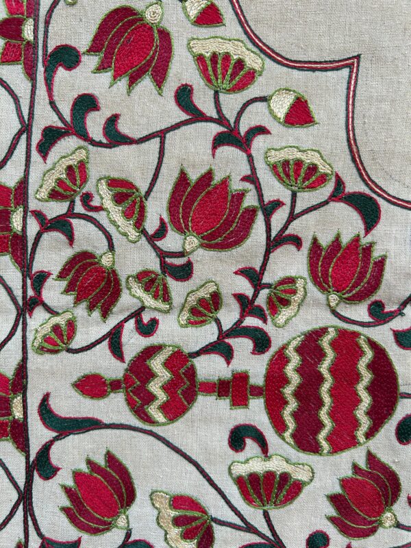 Antique Mughal Floral Textile Panel – Handcrafted Embroidery (4 x 3 ft) - Image 3